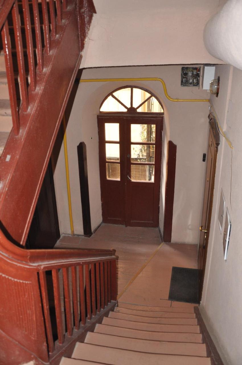 Apartment In Center